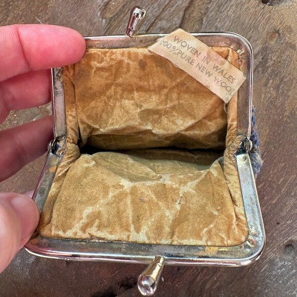 Vintage wool kiss-lock coin purse made in Wales Welsh UK cute small goods - Picture 3 of 4